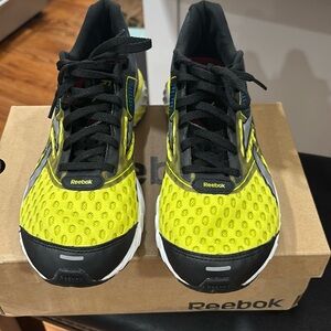 Reebok One Taikan Racer Sneaker EUC
